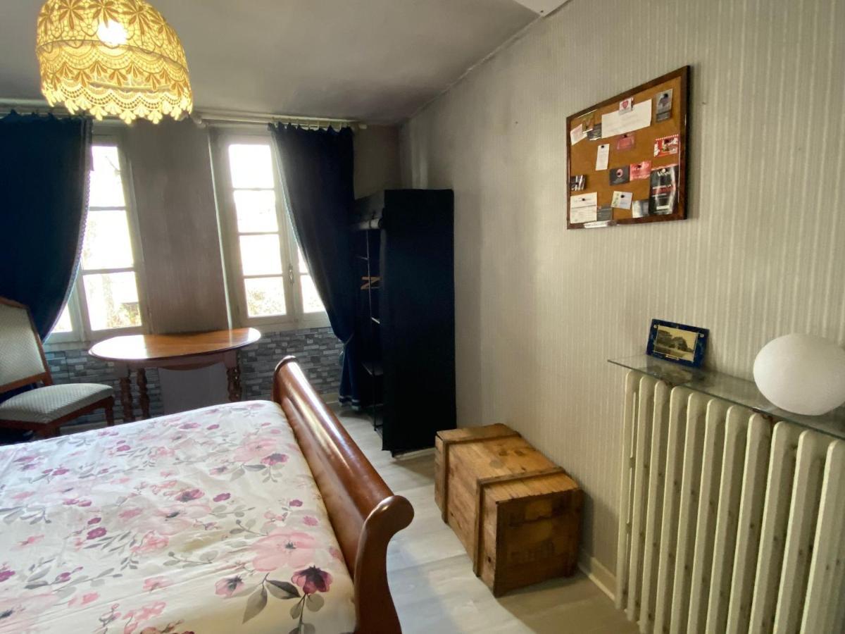Chambre Calme Au Coeur D'Ussel Ussel  Buitenkant foto