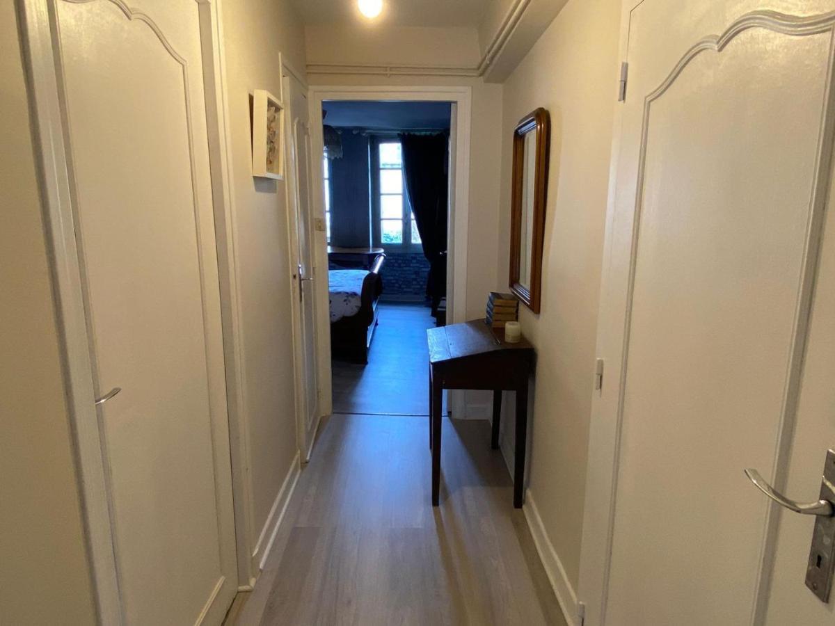 Chambre Calme Au Coeur D'Ussel Ussel  Buitenkant foto